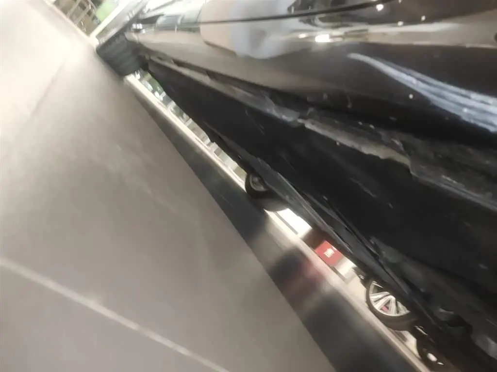 Audi A6L 2023 — Photo 6/20