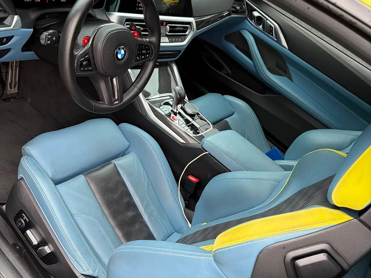 BMW M4 2023 — Фото 11/12
