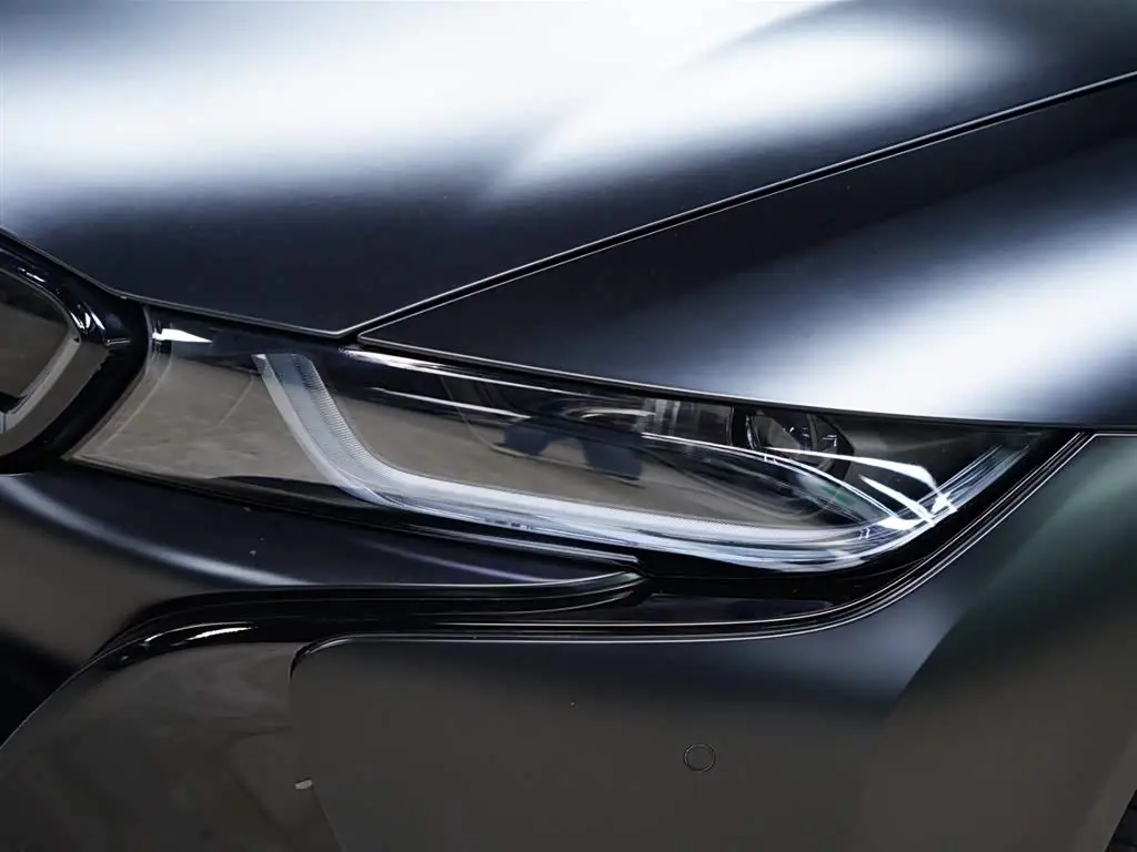 BMW i8 2017 — Фото 19/20