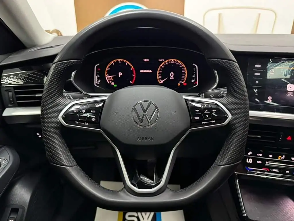 Volkswagen Passat 2023 — Фото 11/20