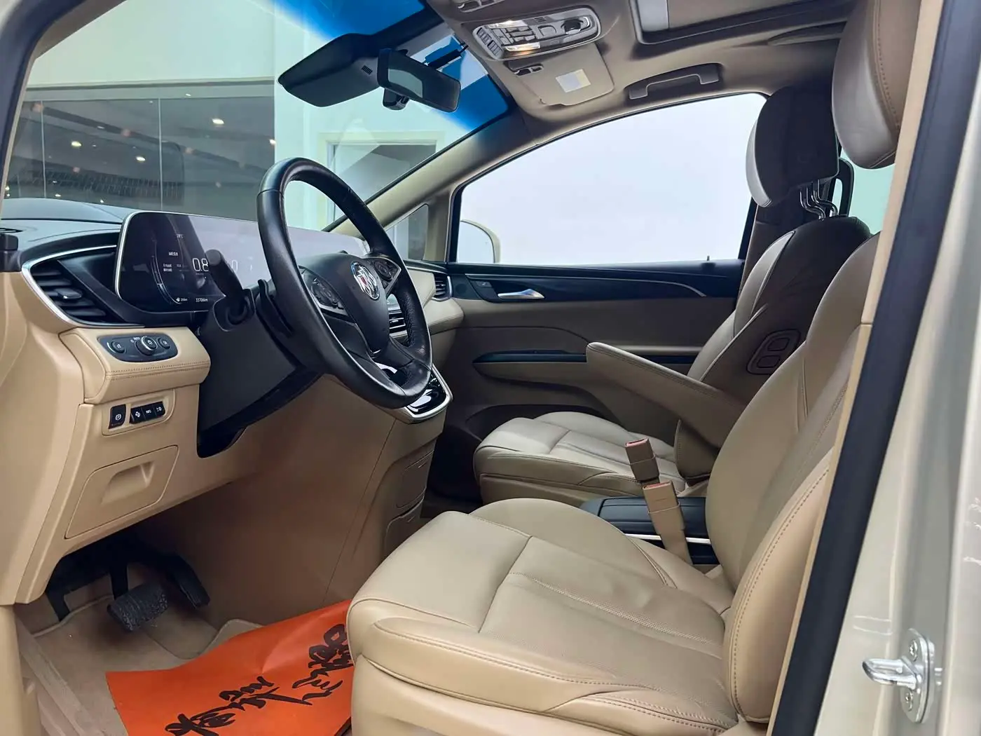 Buick GL8 2021 — Photo 9/20