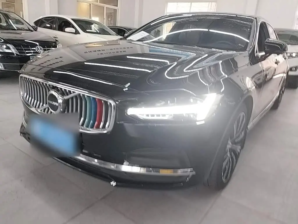 Volvo S90 2023 — Фото 1/20