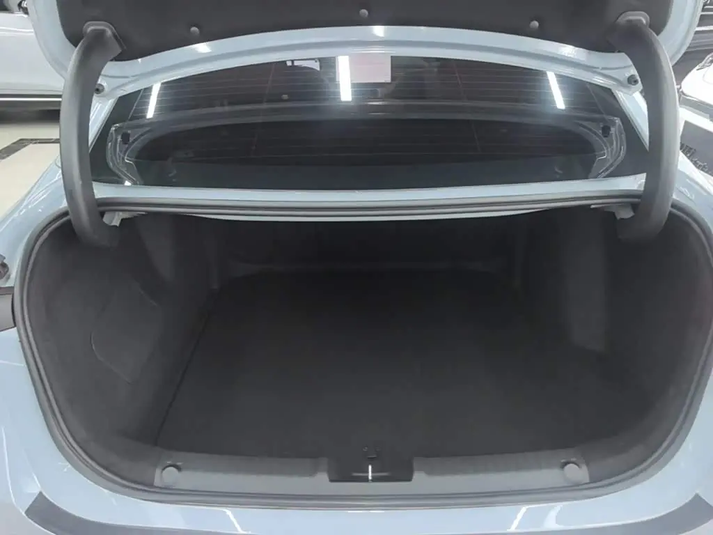 Geely Galaxy Galaxy L6 2025 — Фото 19/20