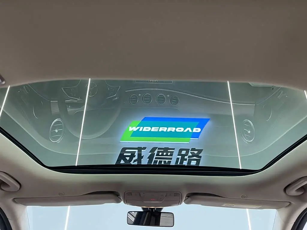 Mercedes-Benz E-Class 2022 — Photo 20/20
