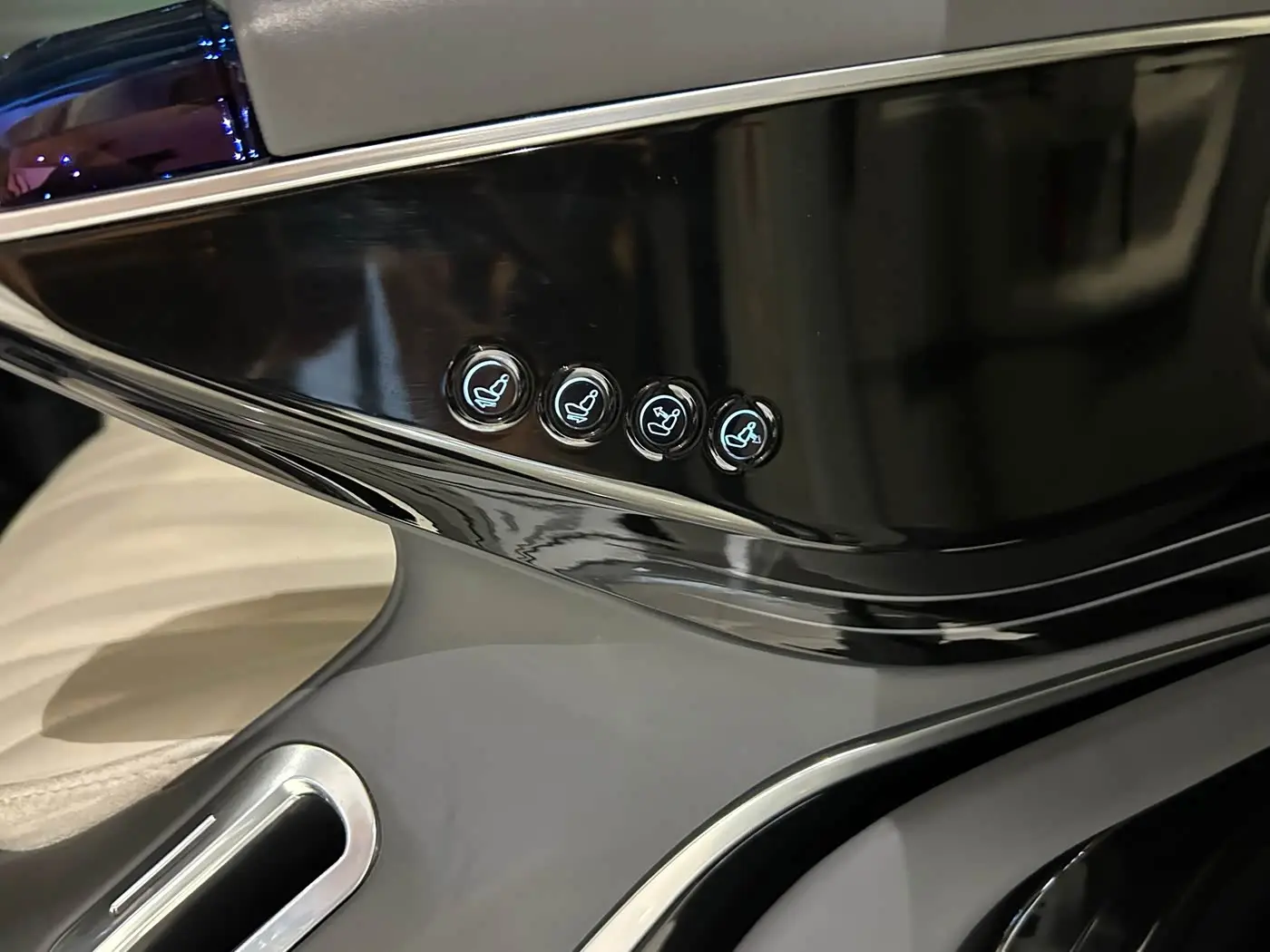Toyota Granvia 2025 — Photo 20/20
