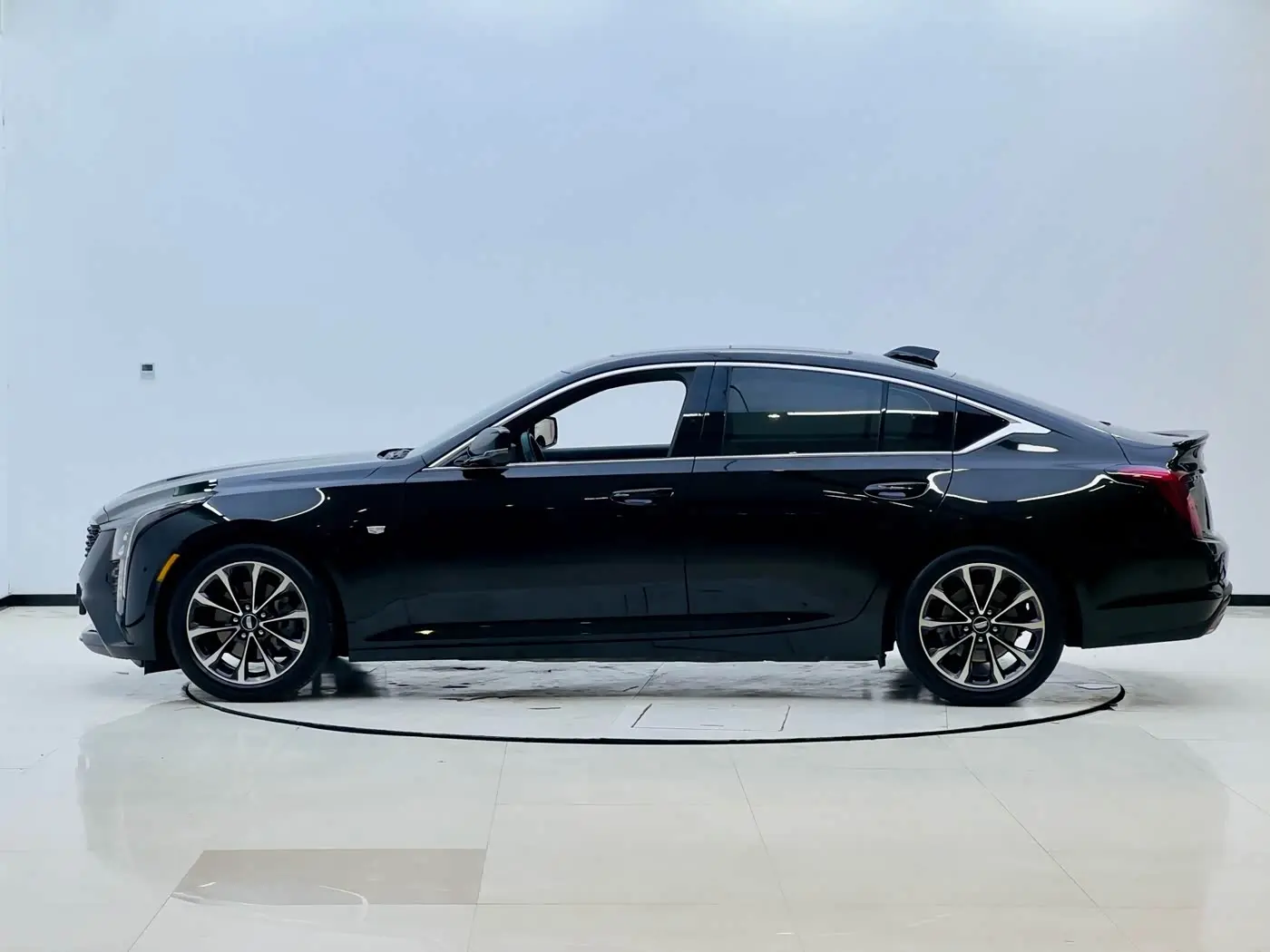 Cadillac CT5 2025 — Photo 3/20