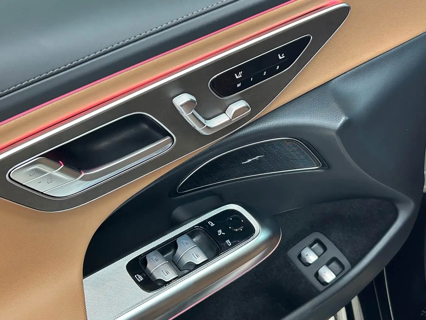 Mercedes-Benz E-Class New Energy 2025 — Photo 10/20