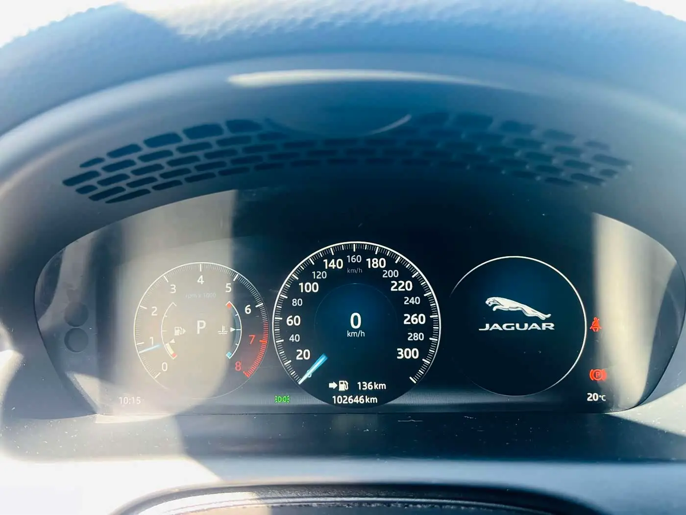 Jaguar XJ 2018 — Şəkil 15/16