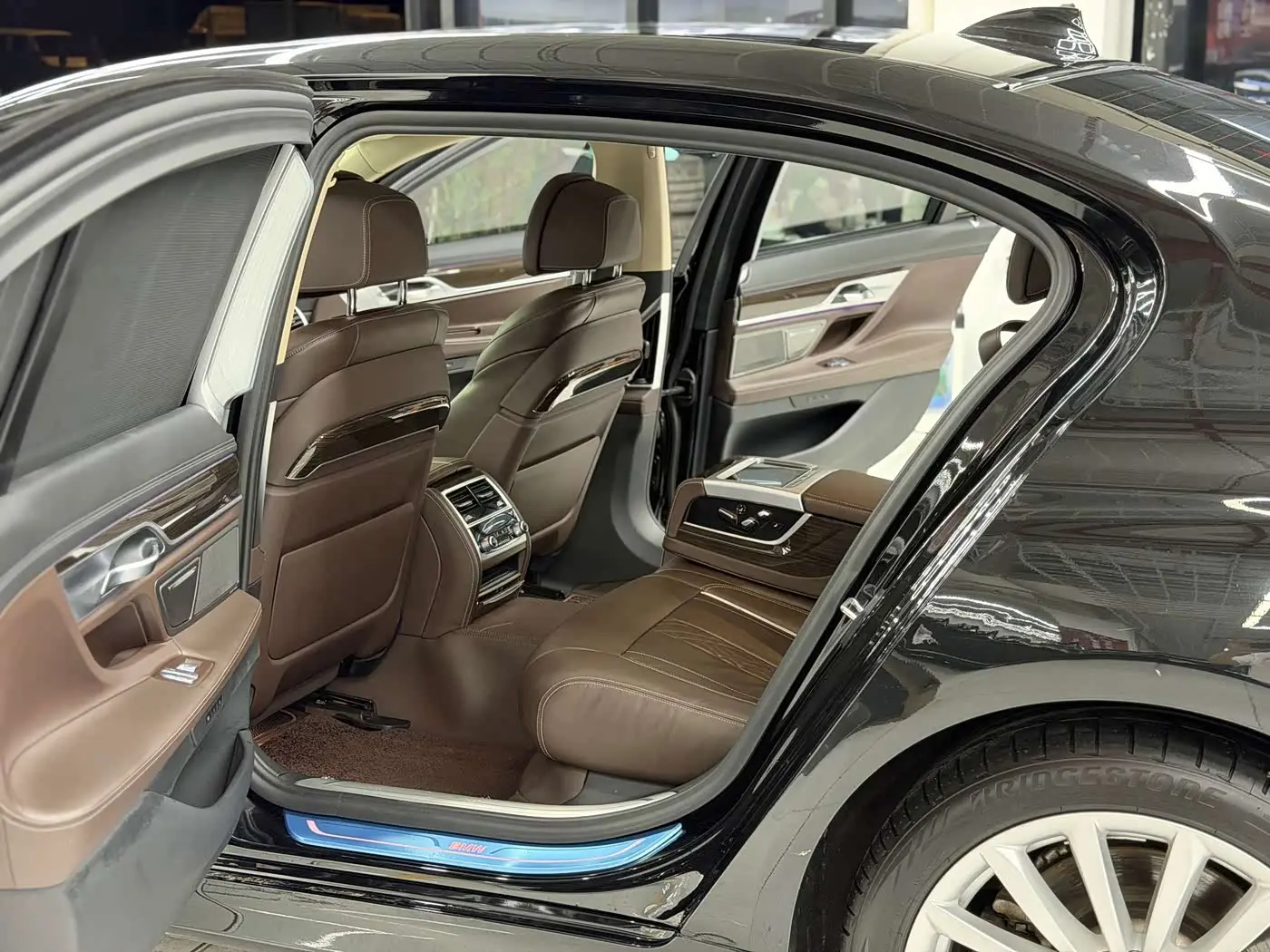 BMW 7 Series 2020 — Фото 14/19