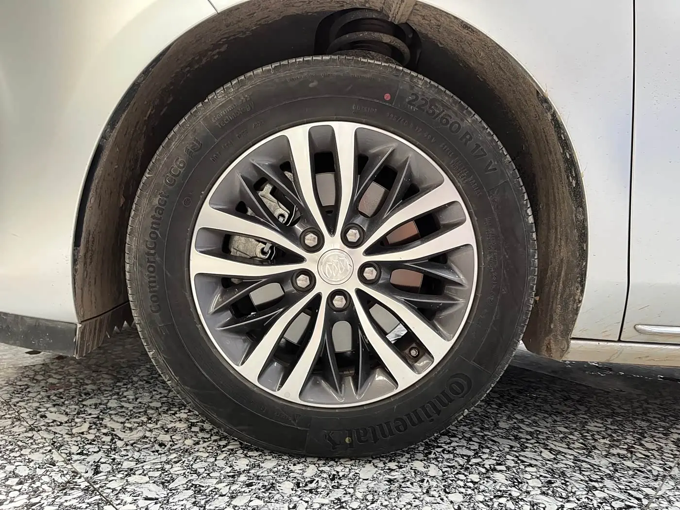 Buick GL8 2024 — Photo 16/20