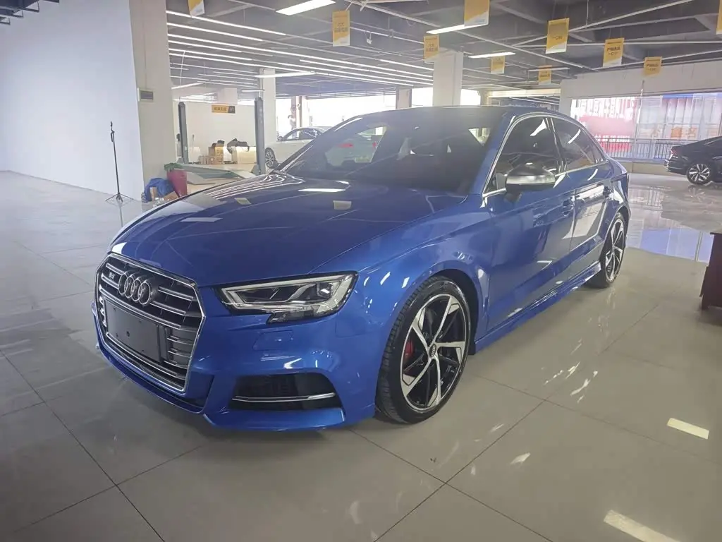 Audi S3 2019 — Photo 1/14