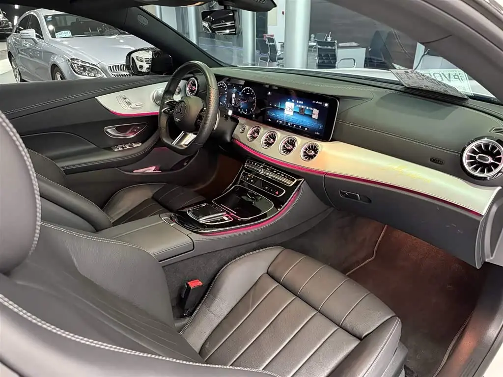Mercedes-Benz E-Class 2023 — Photo 14/14