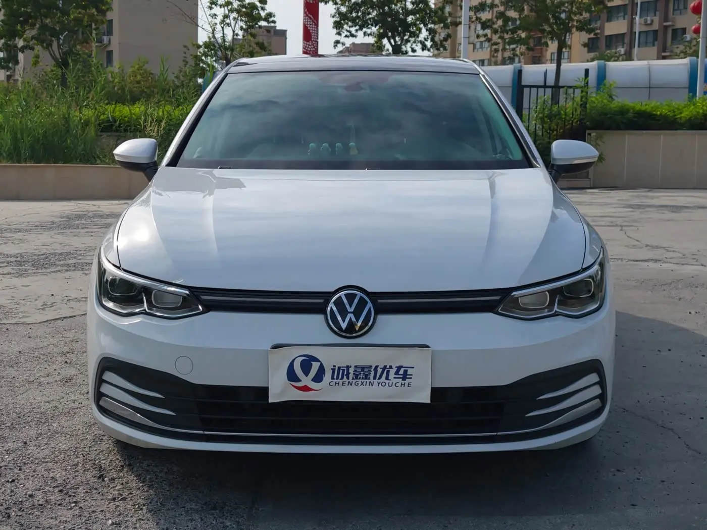 Volkswagen Golf 2021 — Photo 2/9