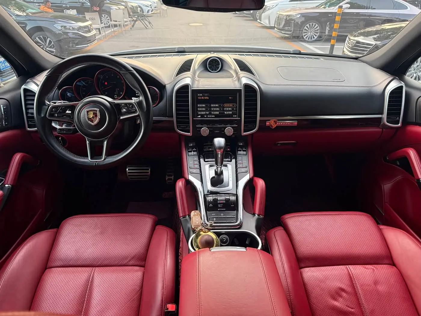 Porsche Cayenne 2016 — Photo 13/20