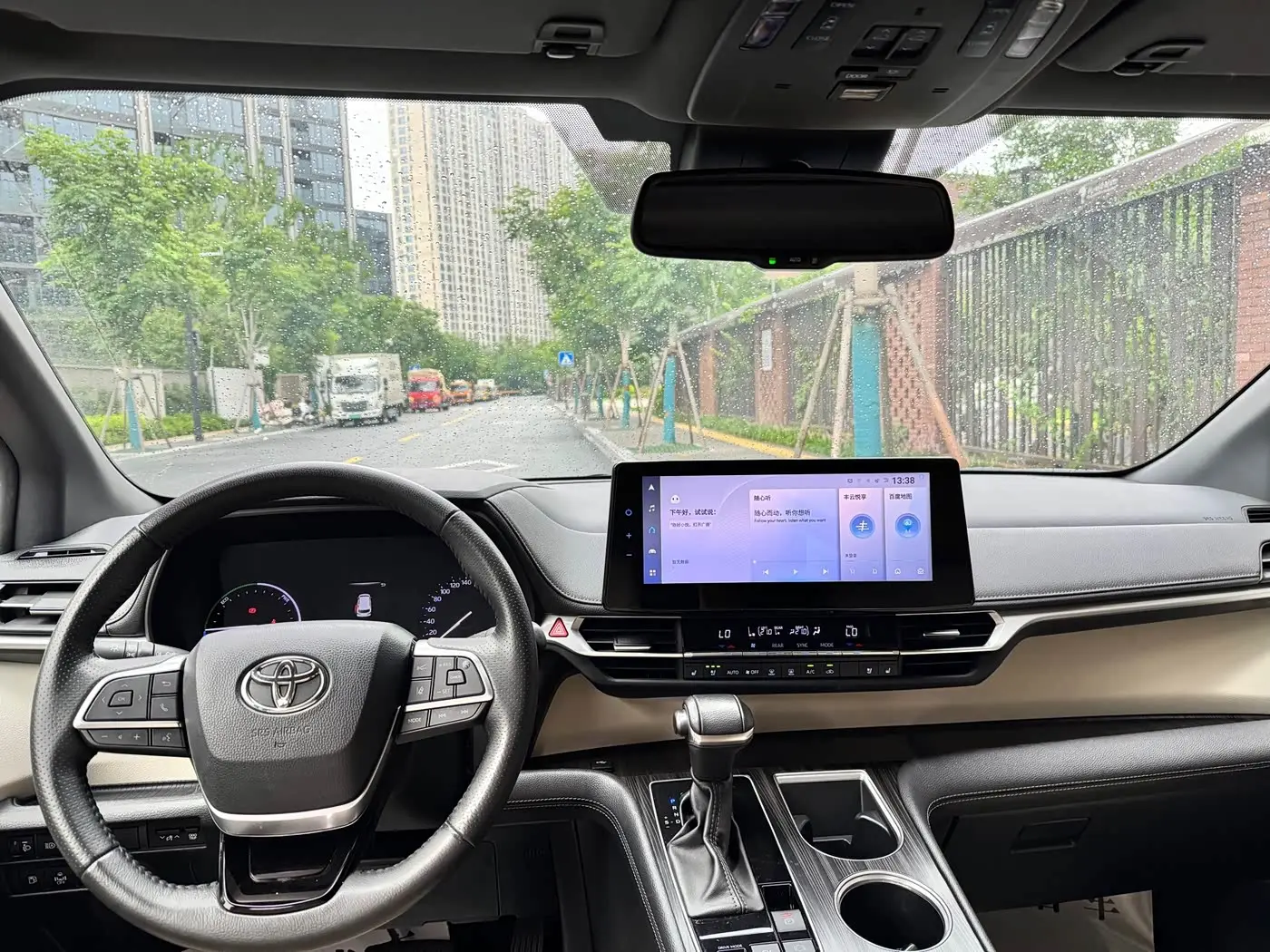 Toyota Sienna 2022 — Photo 7/11