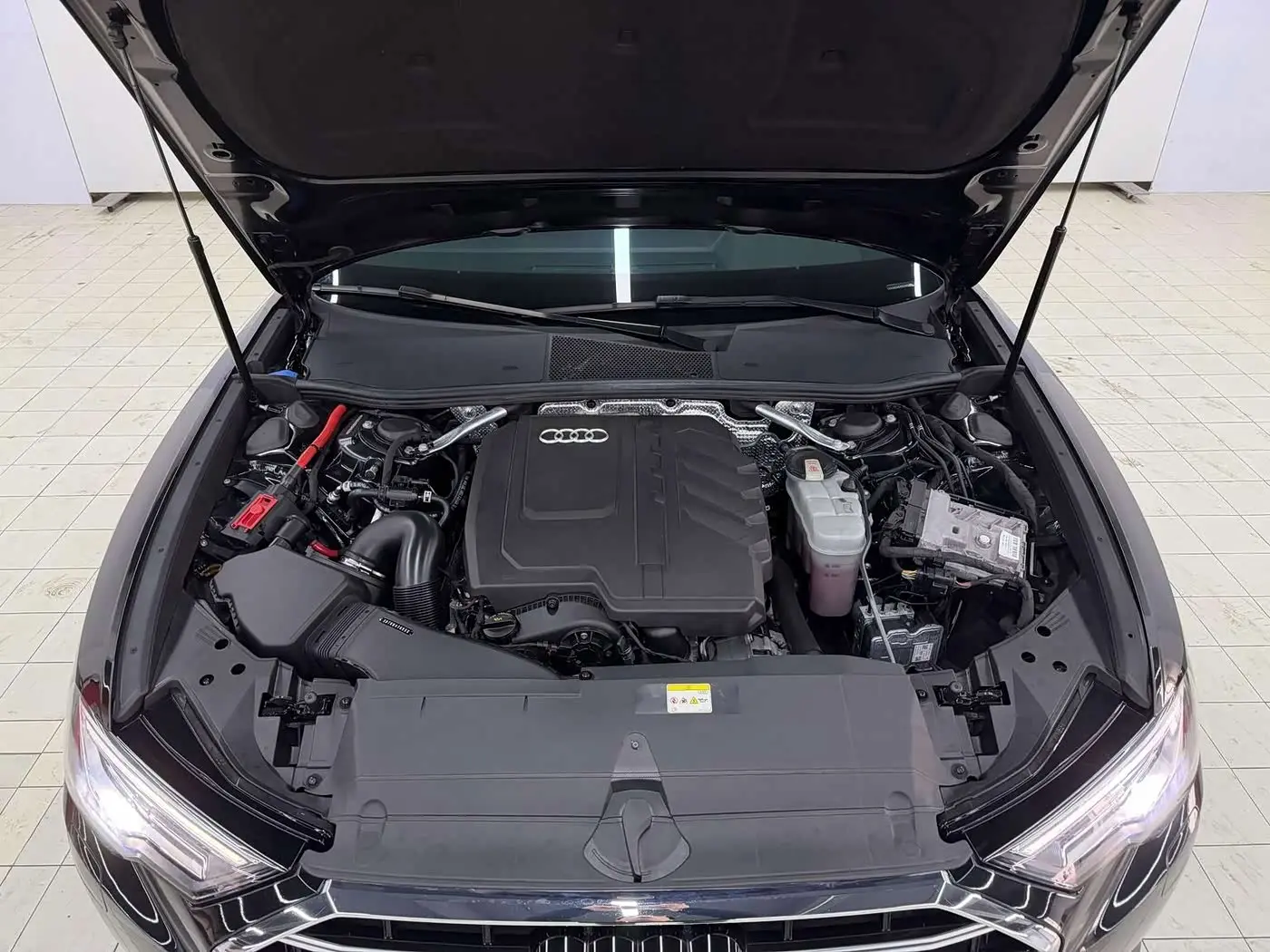 Audi A6L 2024 — Photo 14/19
