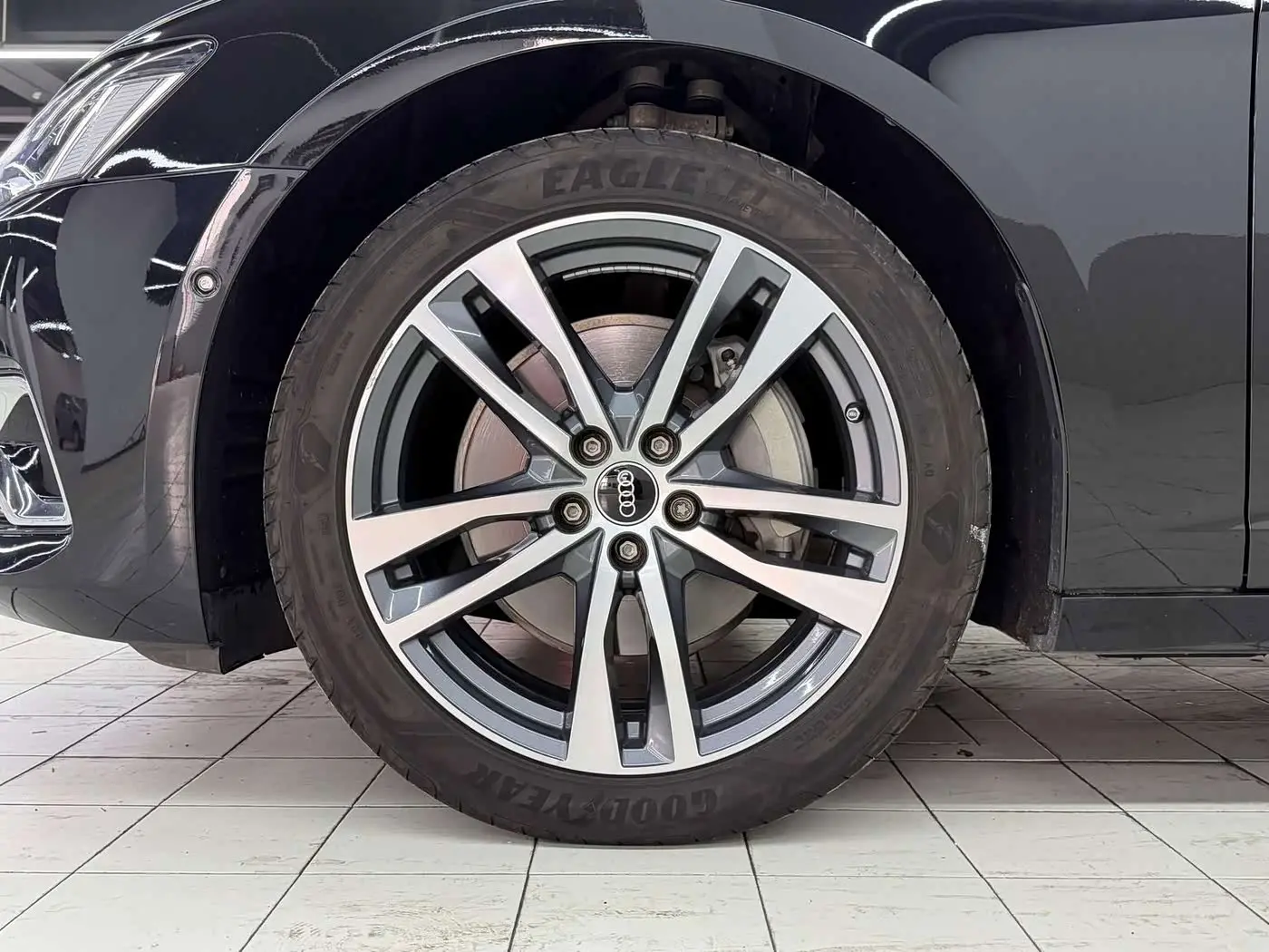 Audi A6L 2024 — Photo 18/19