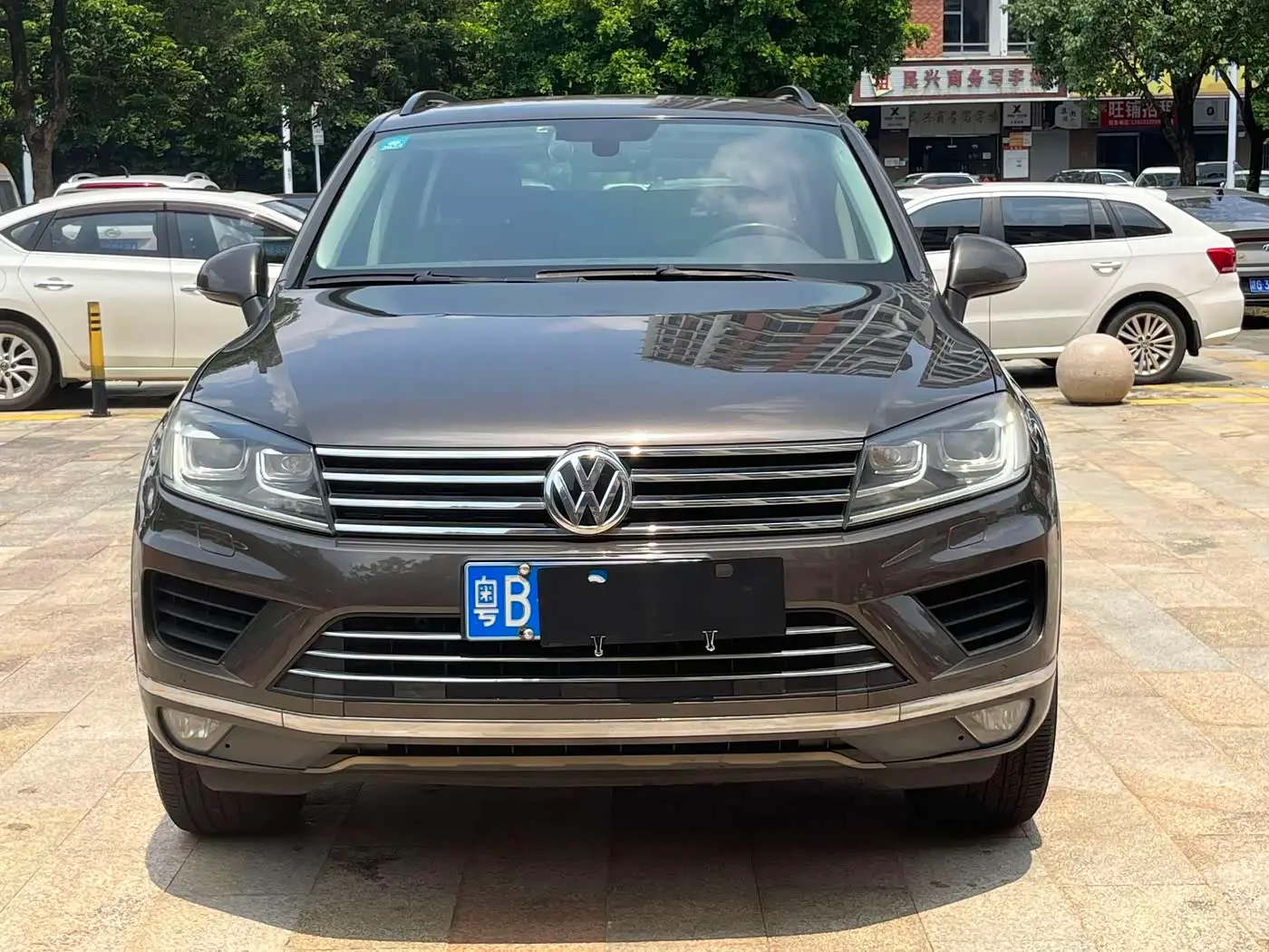 Volkswagen Touareg 2017 — Фото 2/9