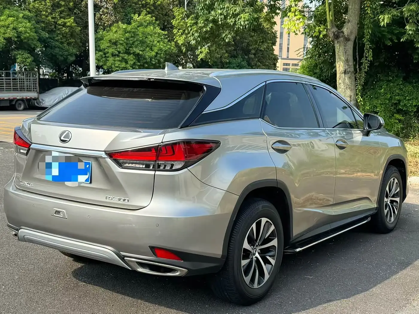 Lexus RX 2022 — Photo 9/9