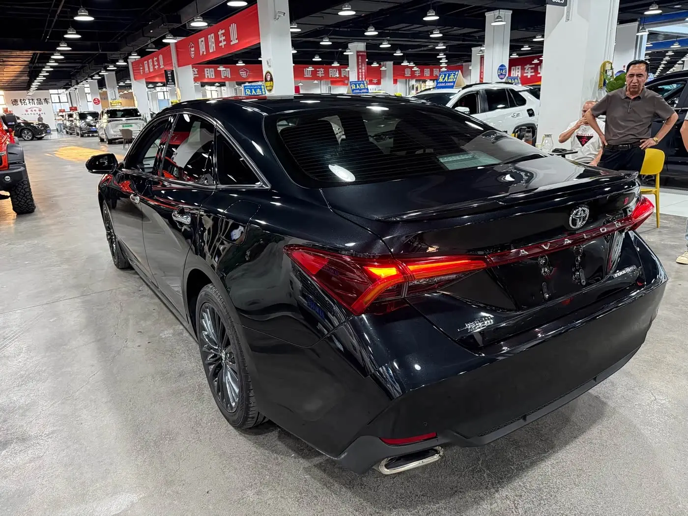 Toyota Avalon 2021 — Photo 4/9
