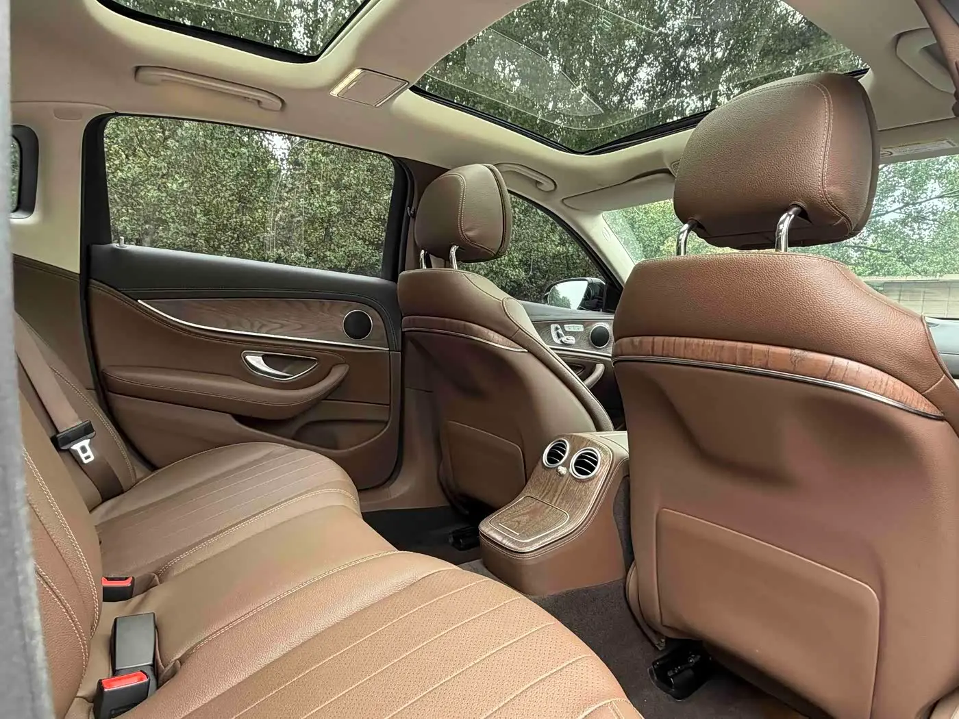 Mercedes-Benz E-Class New Energy 2023 — Photo 11/17