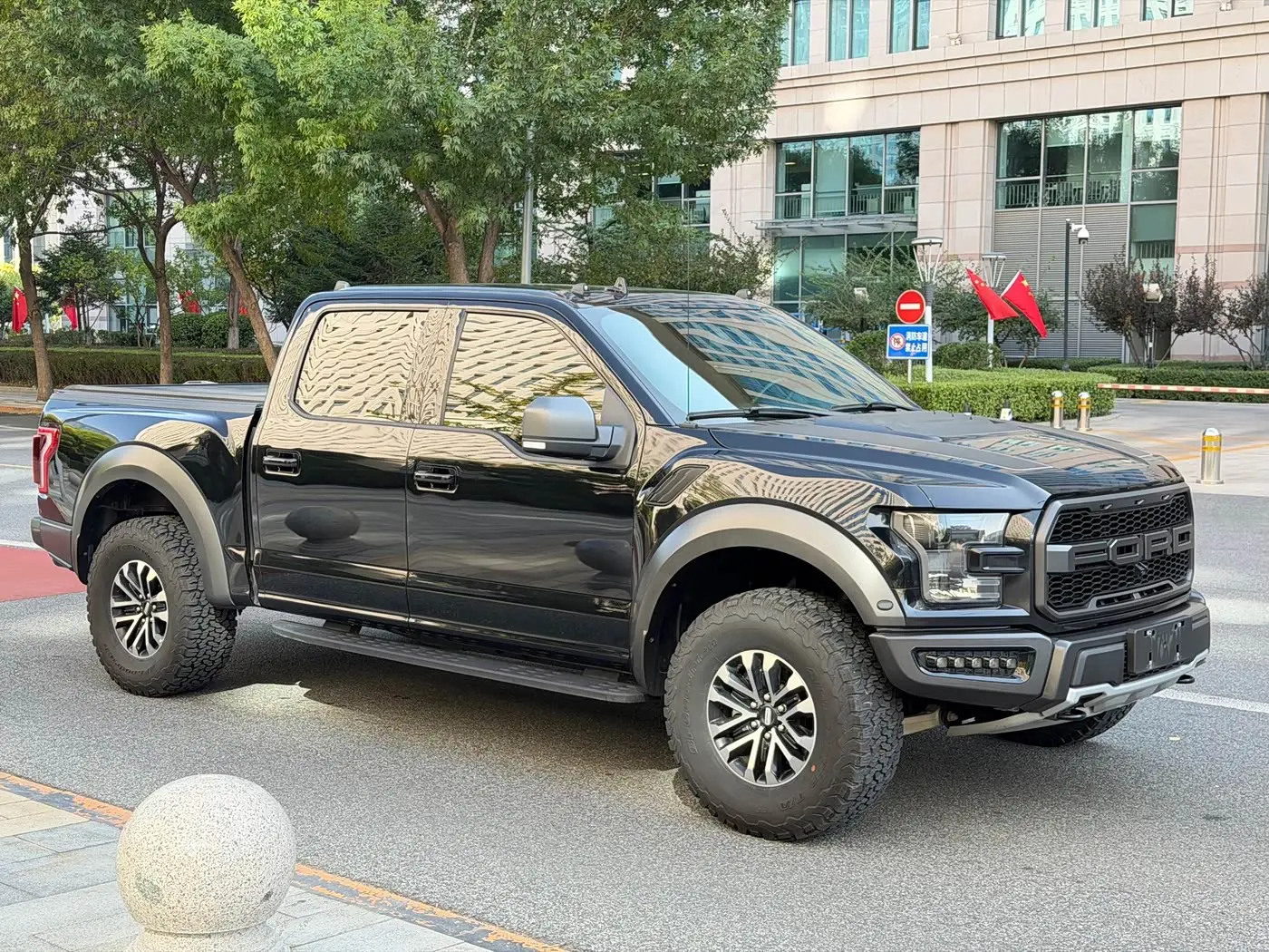 Ford F-150 Raptor 2021 — Photo 3/20