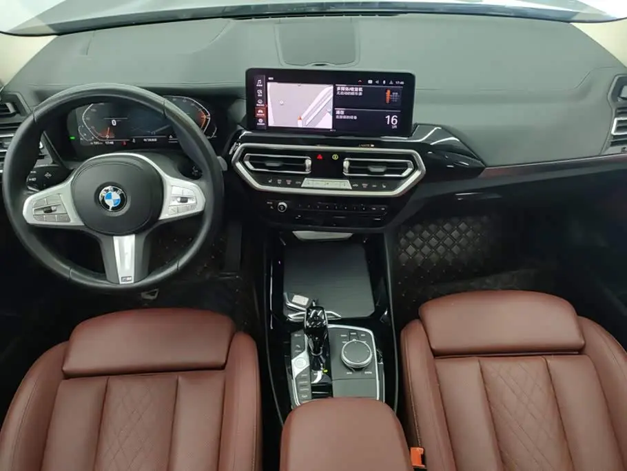 BMW X3 2024 — Photo 12/16