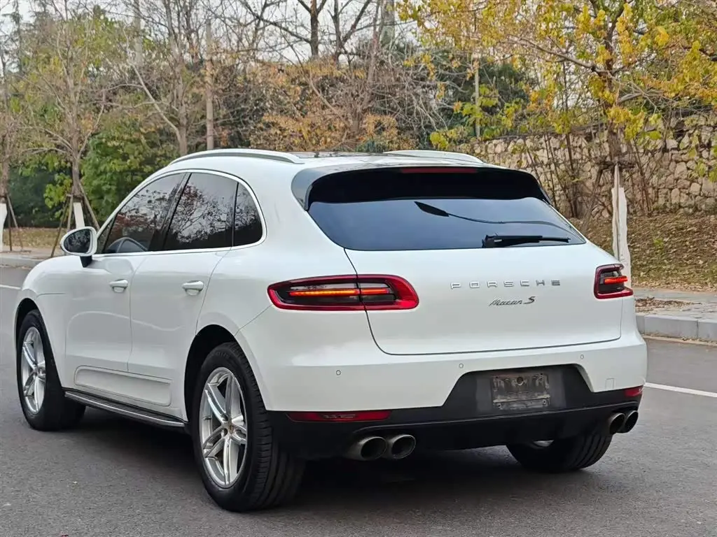 Porsche Macan 2016 — Photo 7/9