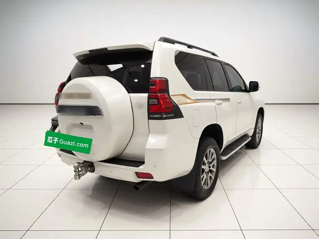 Toyota Prado 2018 — Photo 6/20
