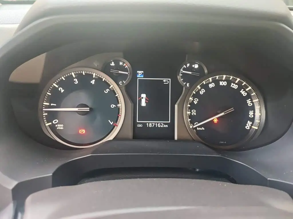 Toyota Prado 2018 — Photo 12/20