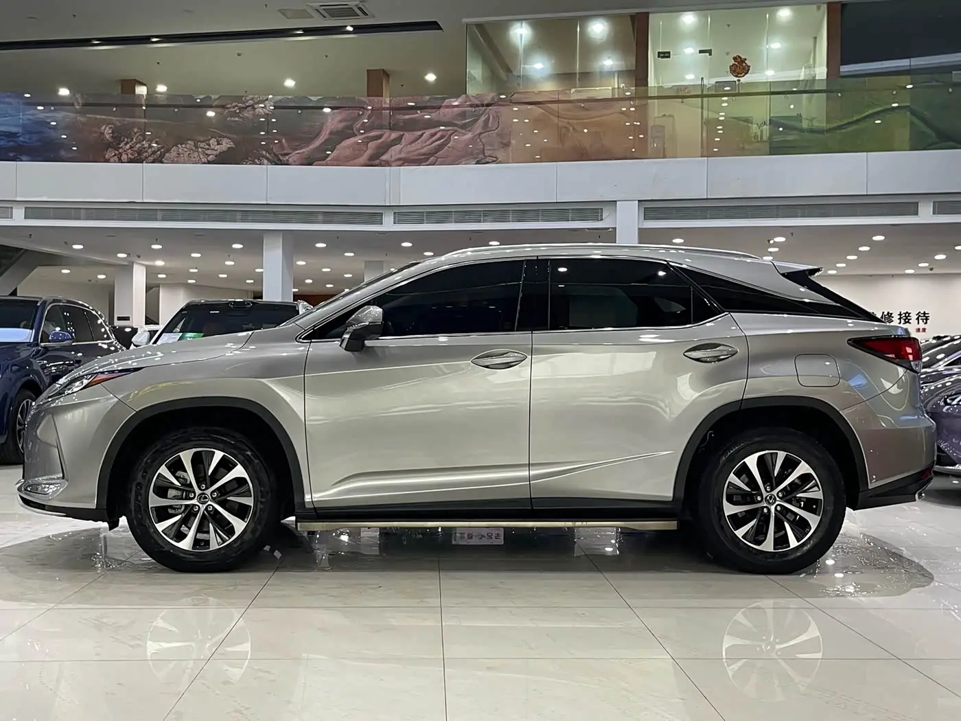 Lexus RX 2020 — Photo 11/20