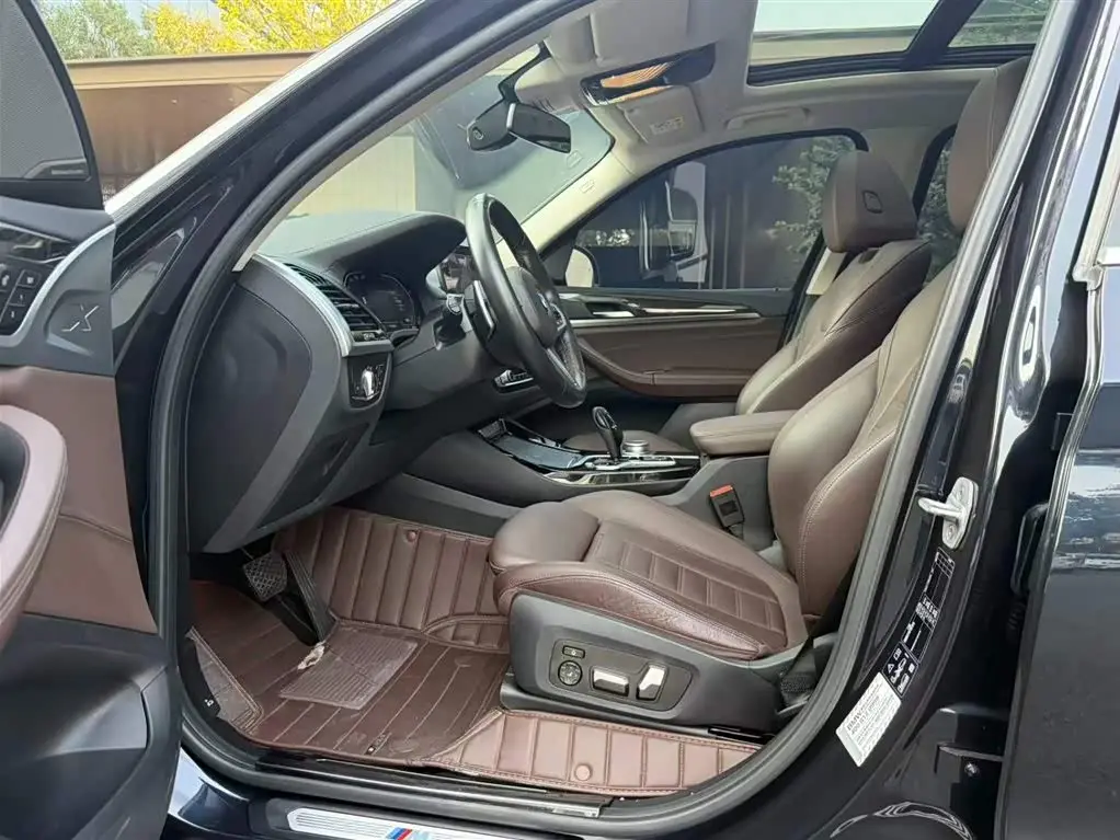 BMW X3 2021 — Photo 10/18
