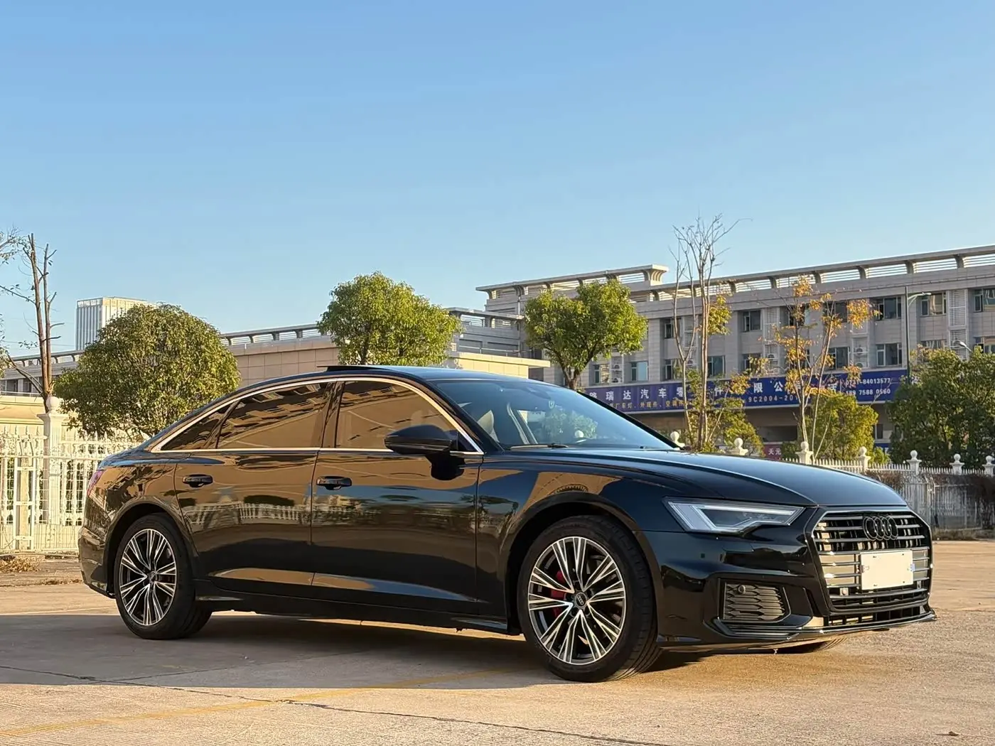 Audi A6L 2022 — Şəkil 3/9