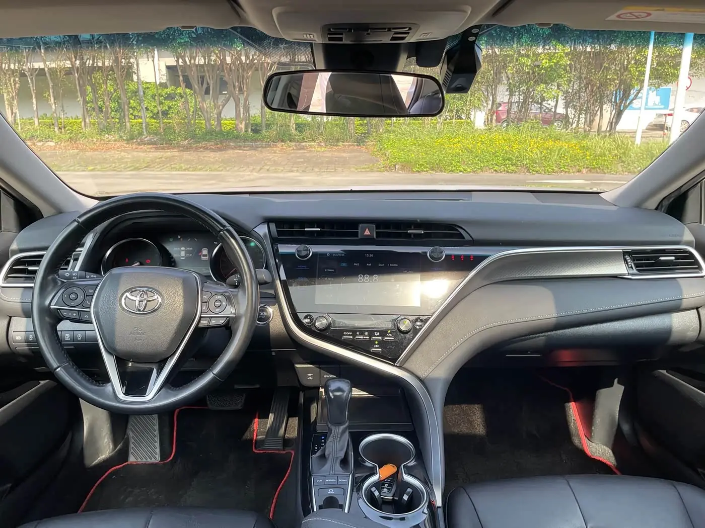 Toyota Camry 2019 — Фото 10/15