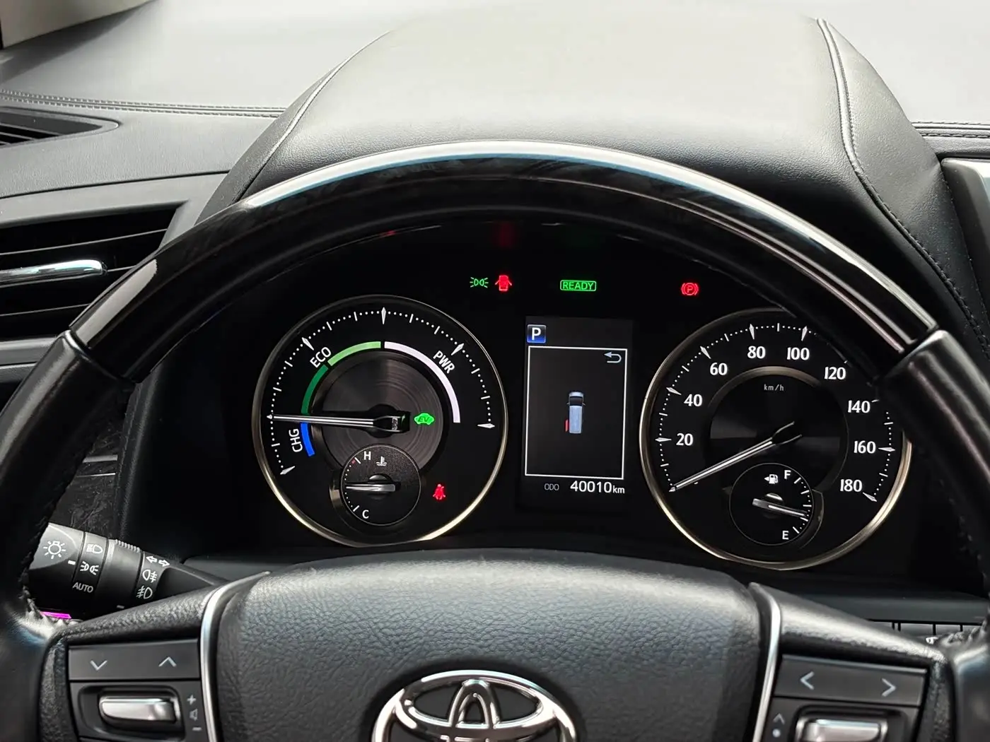 Toyota Vellfire 2021 — Photo 15/16