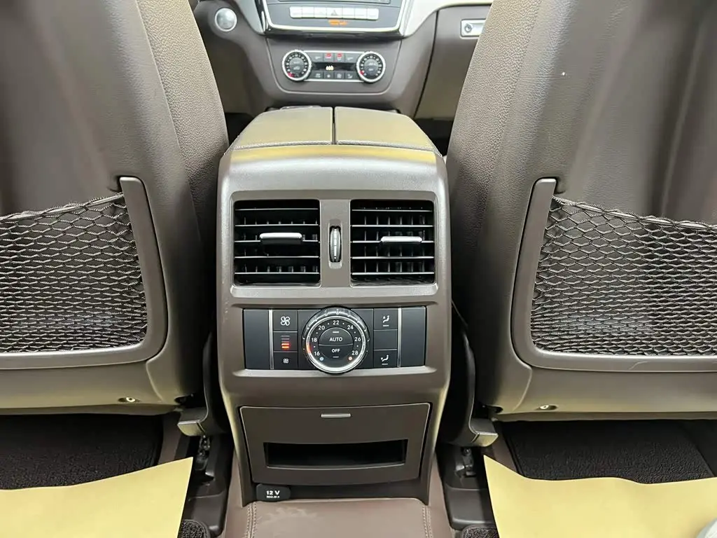 Mercedes-Benz GLS 2019 — ფოტო 17/20