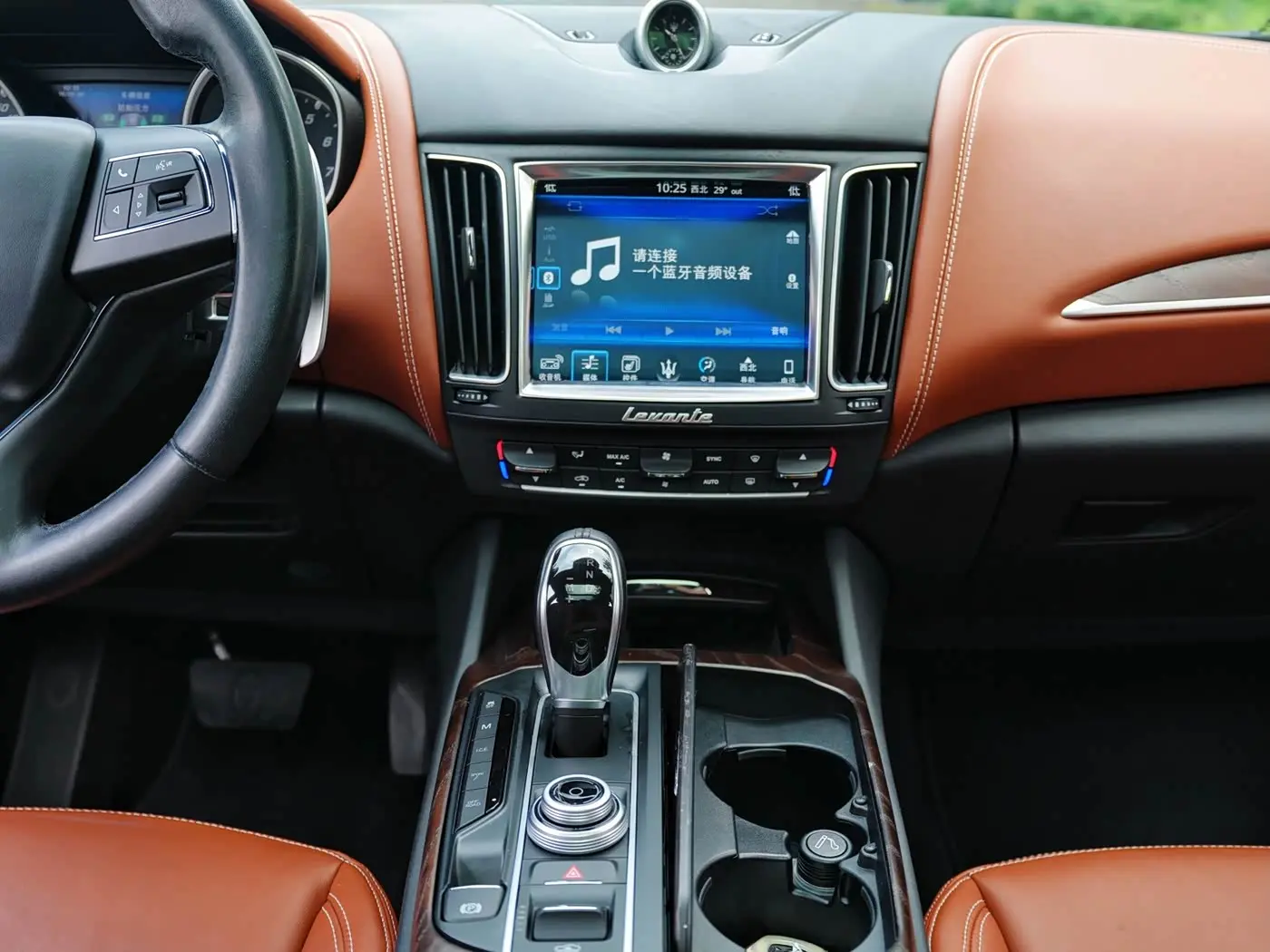 Maserati Levante 2017 — Photo 8/12