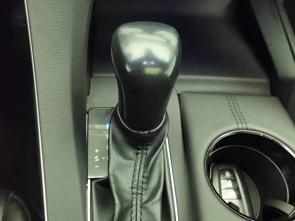 Toyota Avalon 2021 — Photo 13/20