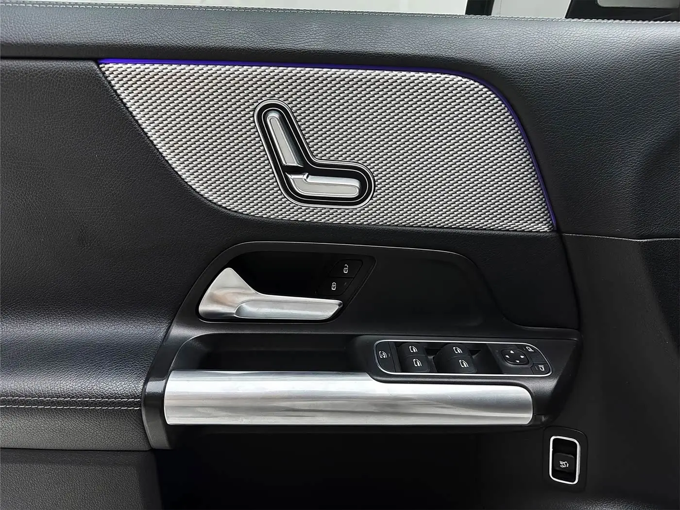 Mercedes-Benz GLA 2022 — Şəkil 17/20