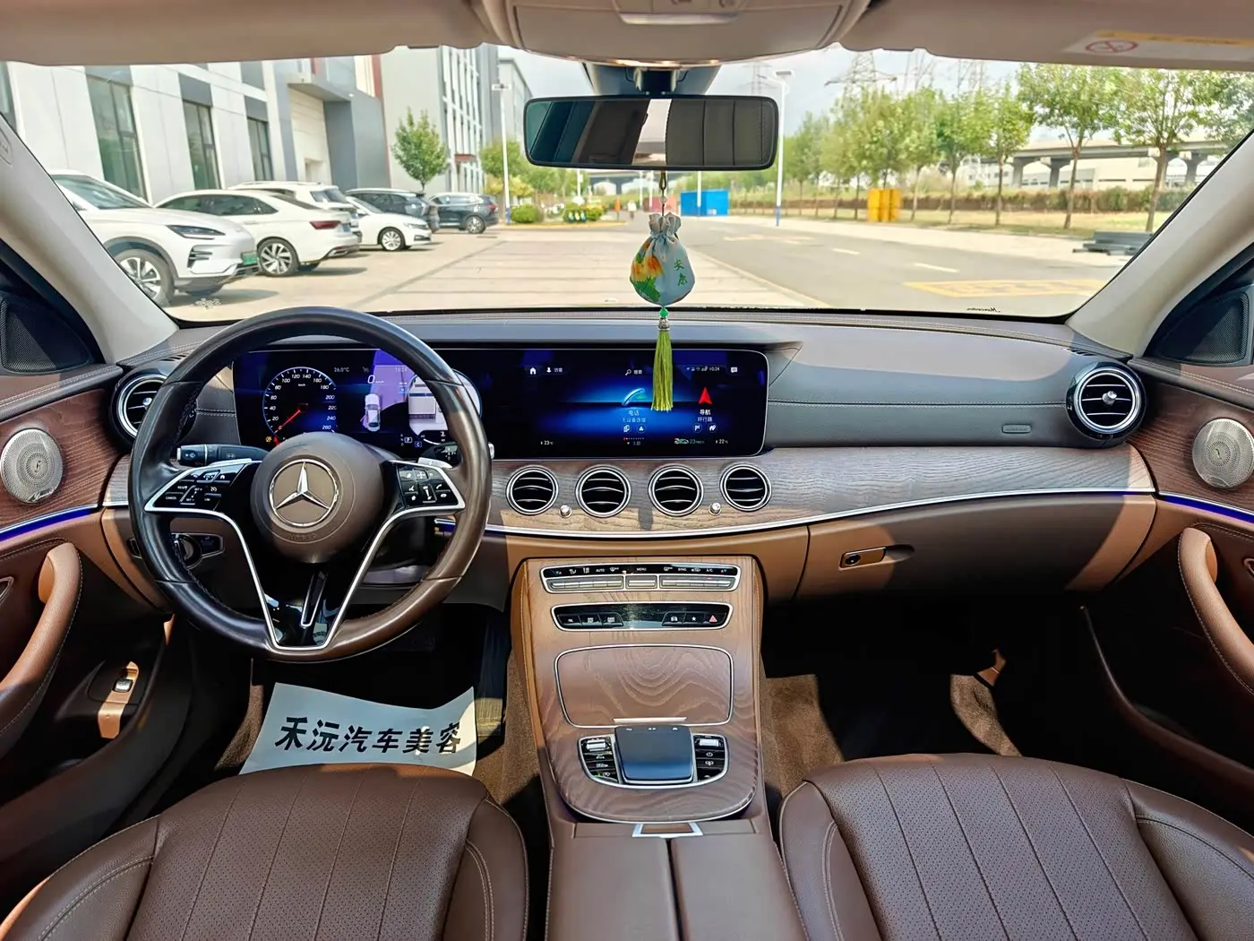 Mercedes-Benz E-Class 2023 — Фото 15/20