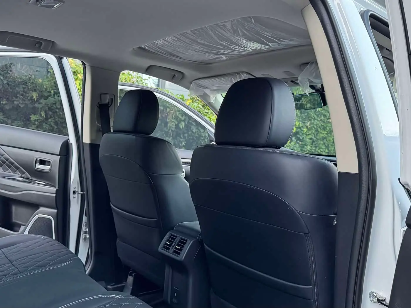 Mitsubishi Outlander 2023 — Фото 12/16