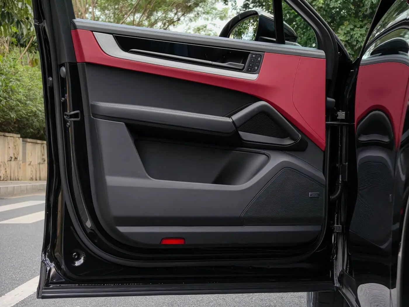Porsche Cayenne 2023 — Photo 15/20