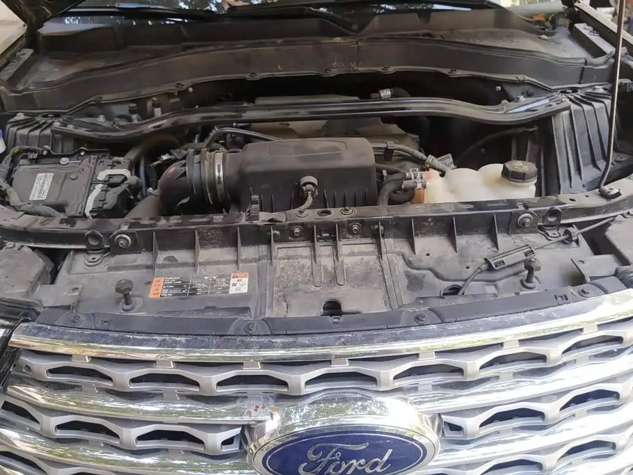 Ford Explorer 2020 — Photo 10/16