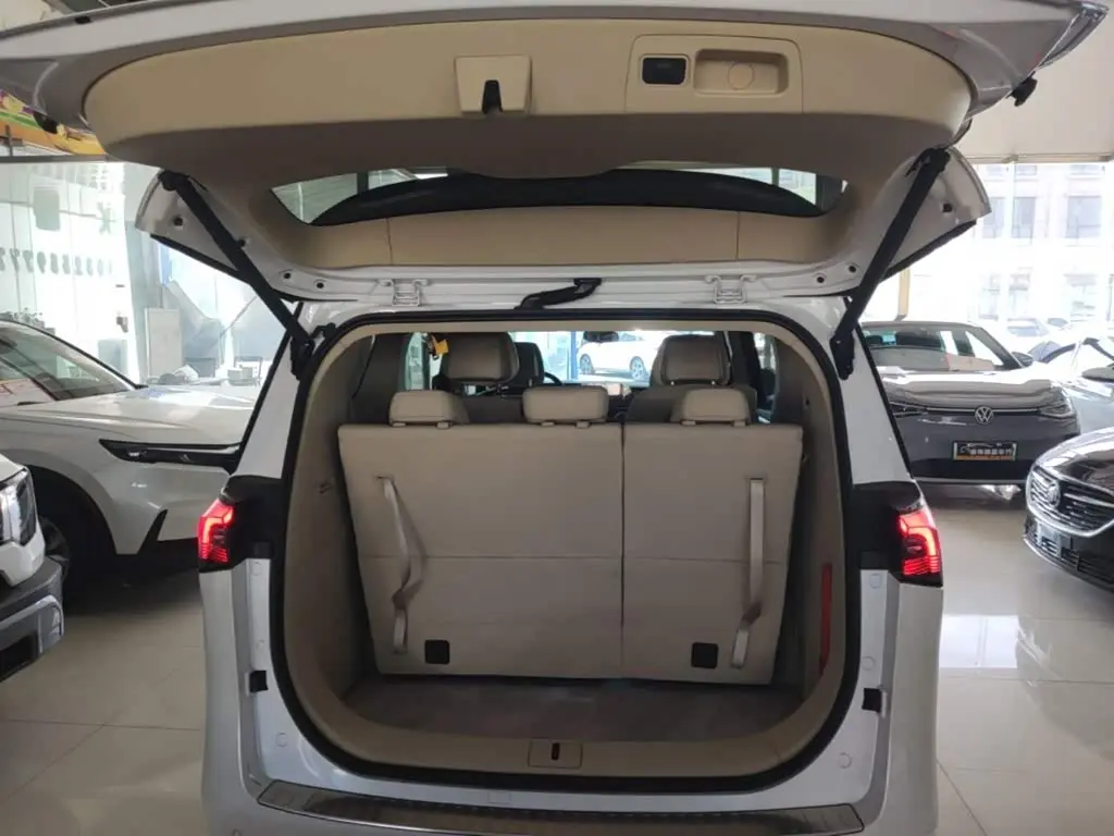 Buick GL8 New Energy 2025 — Photo 19/20