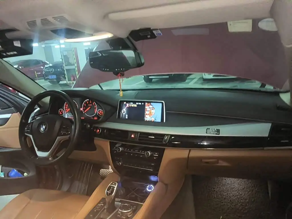 BMW X6 2015 — Photo 11/12