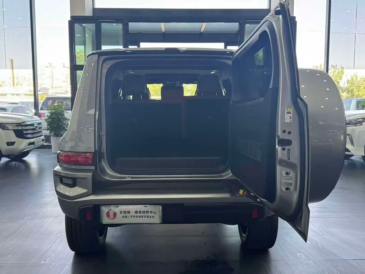Tank 700 New Energy 2024 — Photo 16/16