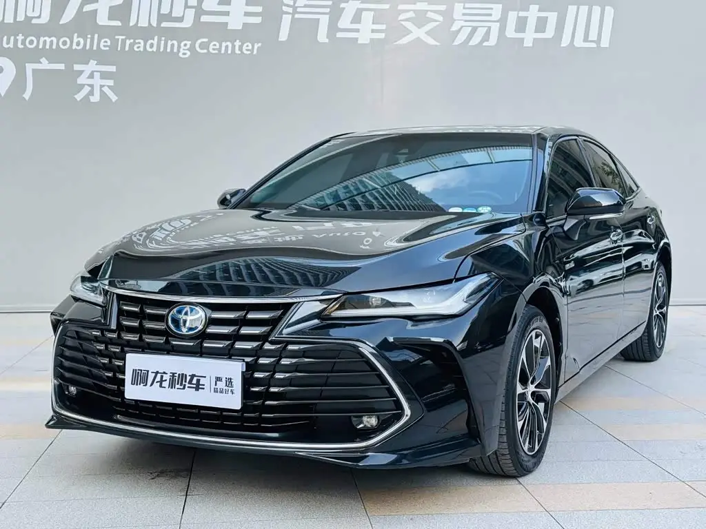 Toyota Avalon 2023 — Фото 18/20