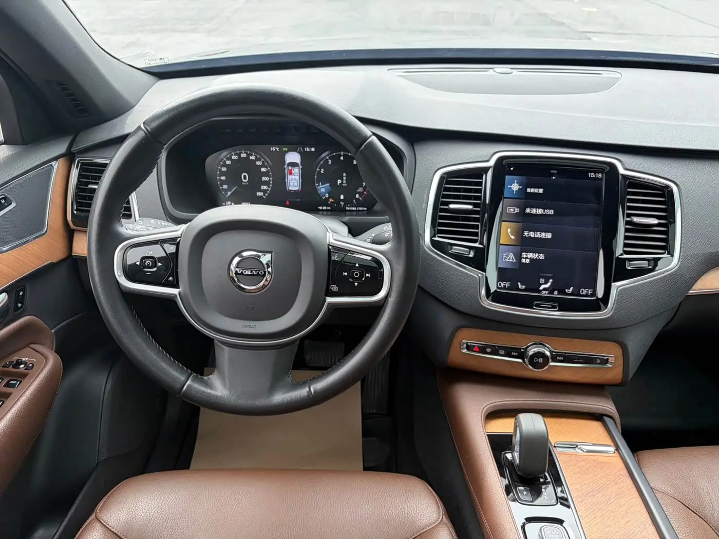 Volvo XC90 2022 — Photo 10/18