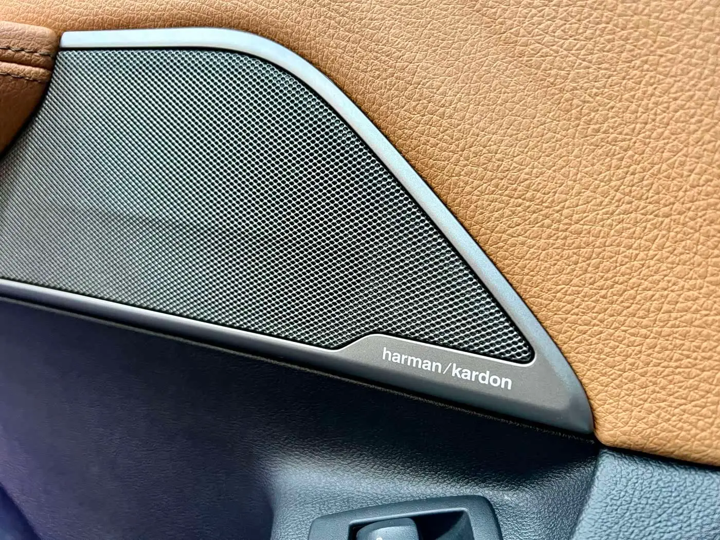 BMW 6 Series GT 2022 — Photo 12/16