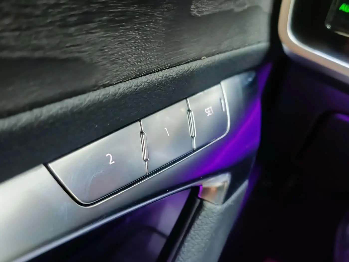 Audi A6L 2024 — Photo 6/15